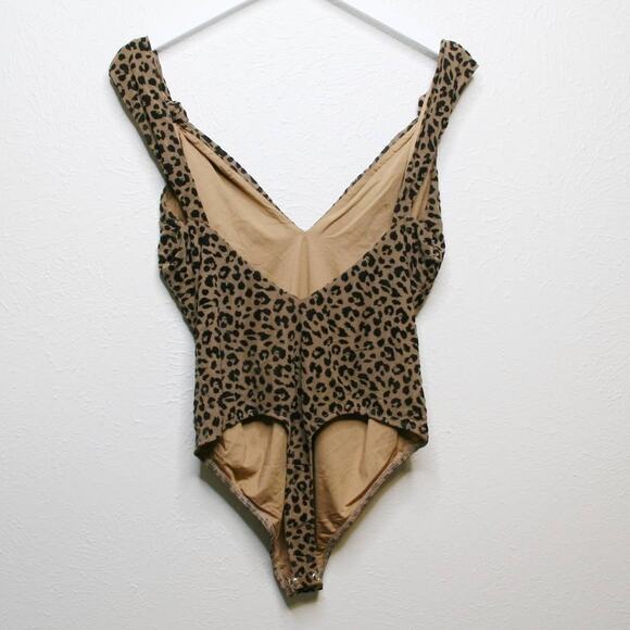 Majorelle x Revolve Kiana Bodysuit in Tan Black Leopard Animal Print Sz L - Picture 7 of 11